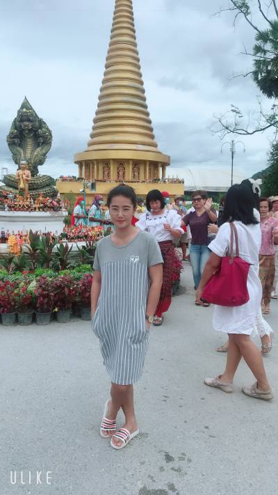 Phawini 46 ans พระทองคำ Thaïlande