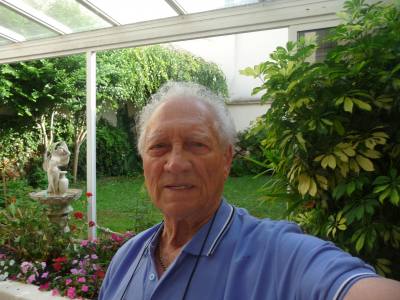 Pierre 68 ปี Valence D Agen France