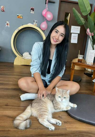 Bow 37 ans Center Thaïlande