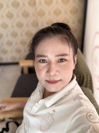 Nui 45 years นางรอง Thailand