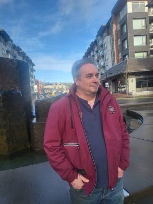 Louis 68 ปี Victoria  Canada