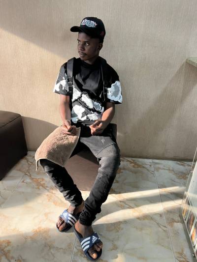 Kobi 26 ans Accra Ghana