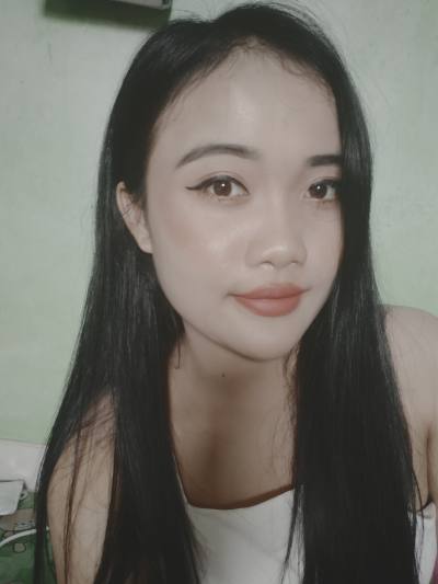 Linda 22 years Bangkok Thailand