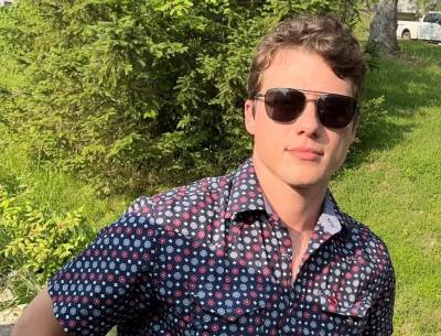 Broklyn 27 years Singapore Malaysia