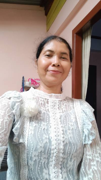 Rose 19 ans Surin  Thaïlande