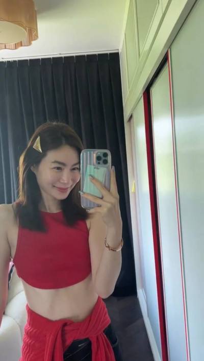 Helen 33 Jahre Bangphlat Thailand