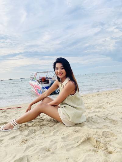Nok 37 ans รามอินทรา Thaïlande