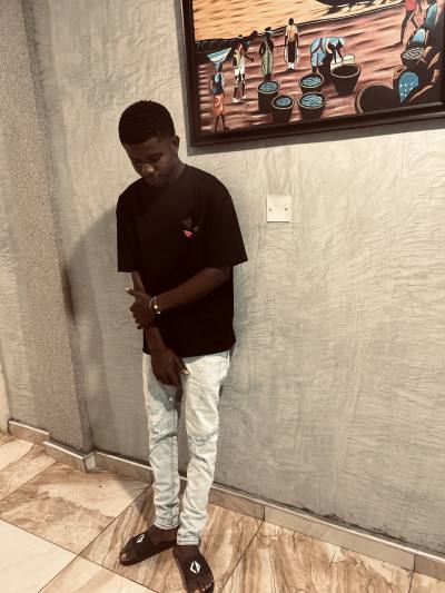 Kobi 26 ans Accra Ghana