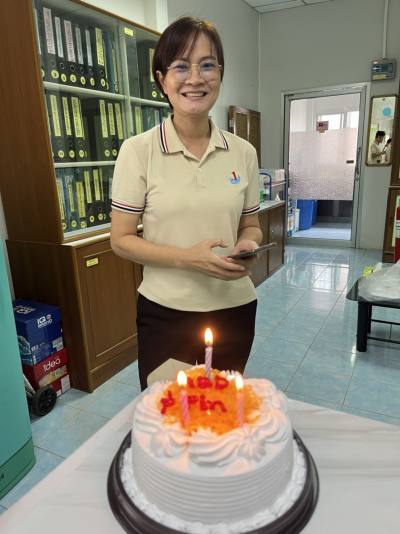 Sa 52 ans Mahasarakham  Thaïlande