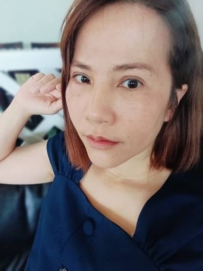 Sasithorn 44 Jahre Khonkaen Thailand