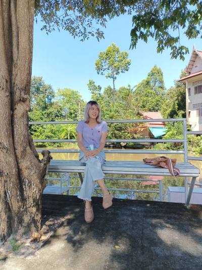 Bow 37 ans Muang  Thaïlande