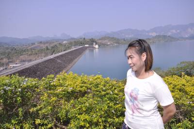 Jina 46 Jahre Singburi Thailand