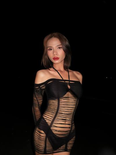 Khing 23 ans Bangkok Thaïlande