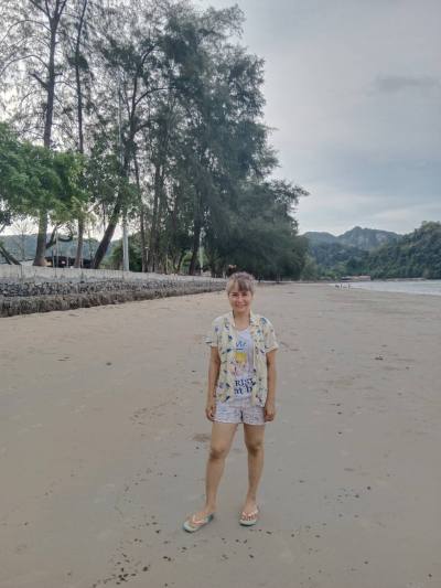 Dolchanok 52 ans Hatyai Thaïlande