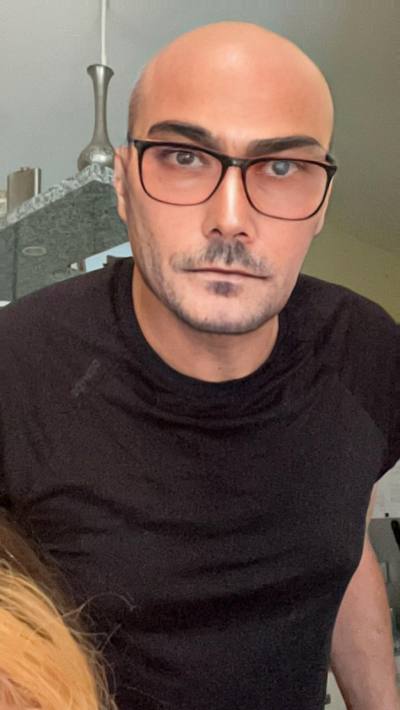 David 47 years Delle France