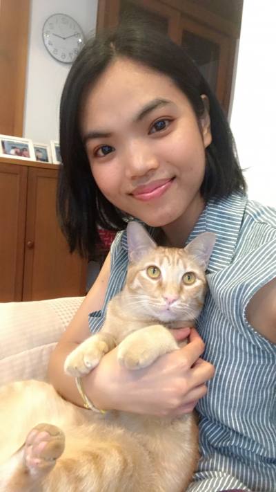 Anny 32 Jahre Korat Thailand