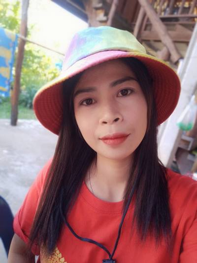 Nuni 34 ans Saka Thaïlande