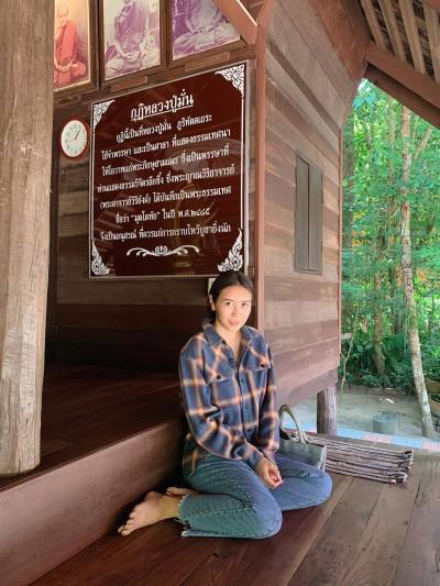 Daravanira 27 ans Chon Buri Thaïlande