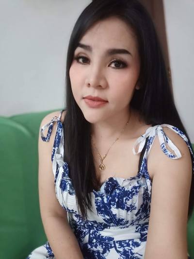 Chotika 45 ans Kanchanaburi Thaïlande