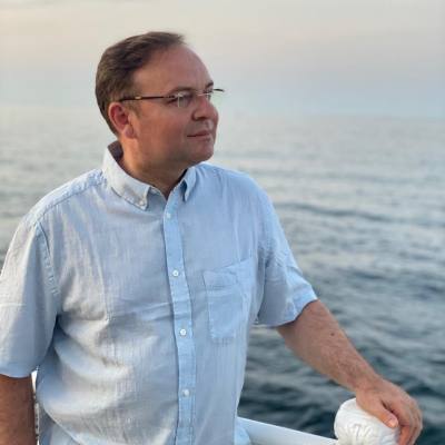 William 48 years Los Angeles United States