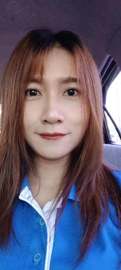 Chonticha 38 Jahre Panatnikom Thailand
