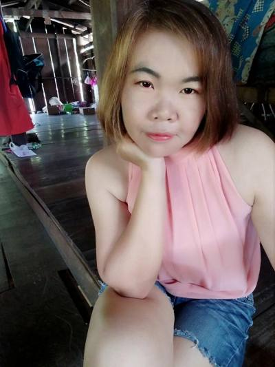 Yaw 43 ans Maung Thaïlande