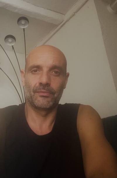 Sylvain 48 ปี Maringues France