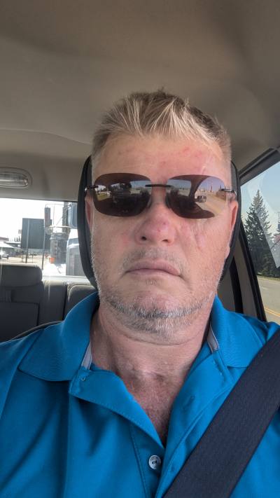 Robert 57 ปี Rocky Mountain House Canada