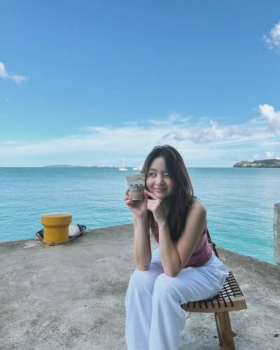 Lada 37 Jahre ภูเก็ต Thailand