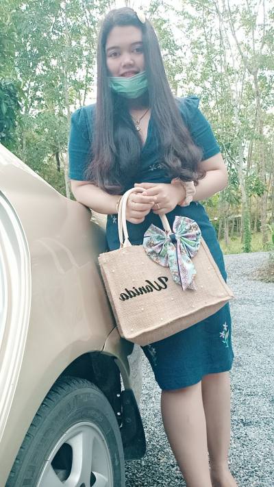 Wanida 24 Jahre นครศรีธรรมราช Thailand