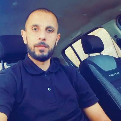 Hicham 39 years  Canada