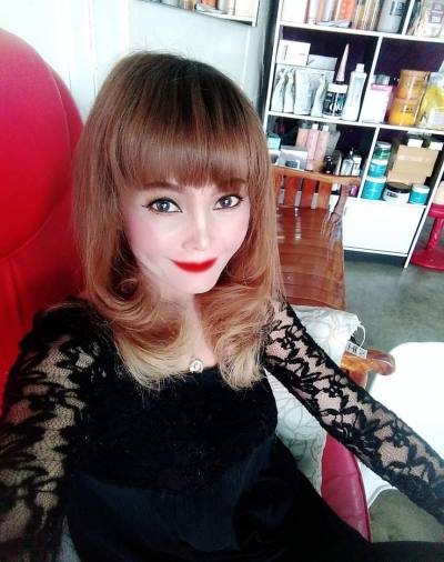 Fah Vip 54 ans Kran Thaïlande