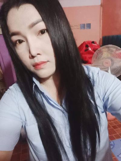 Chuleekorn 43 Jahre Singburi Thailand