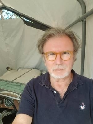 Claude 65 ปี Roussillon France