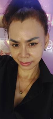 Noy 51 ans Korat Thaïlande