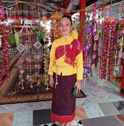 Wat 21 ans Kantharawichai Thaïlande