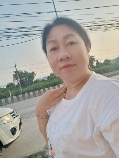 Nuan 46 ans T Thaïlande