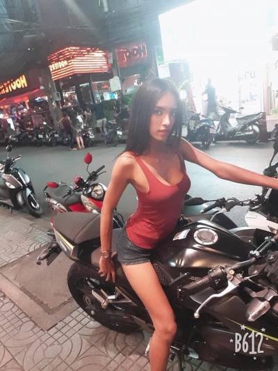Junthavinee 33 years Bangkok  Thailand