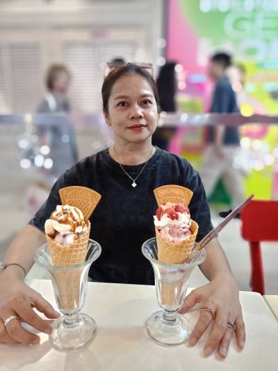 Thida 50 Jahre Bangkok  Thailand