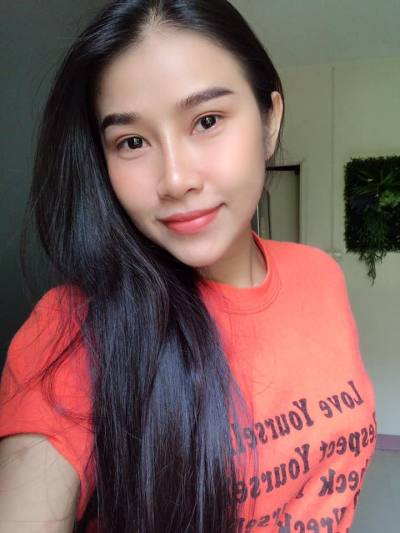 Ratana 34 ans Pathum Thaïlande