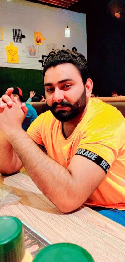 Shabbir 24 ปี Muscat  Oman