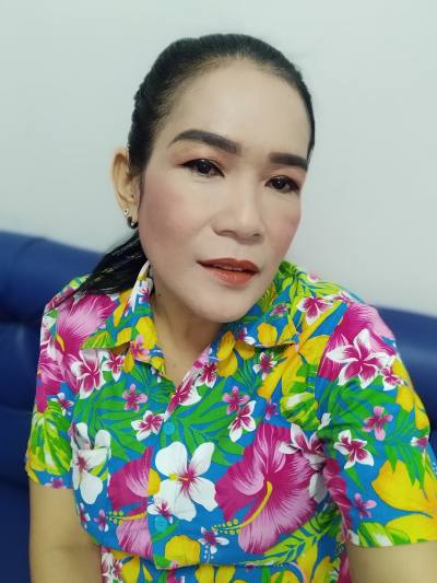 Sirada 48 ans Chainat Thaïlande