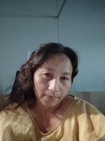 Ning 39 years Gone Dining Thailand