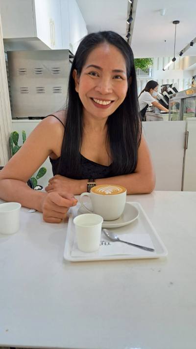 Waranya 47 ปี เขตวัฒนา ไทย