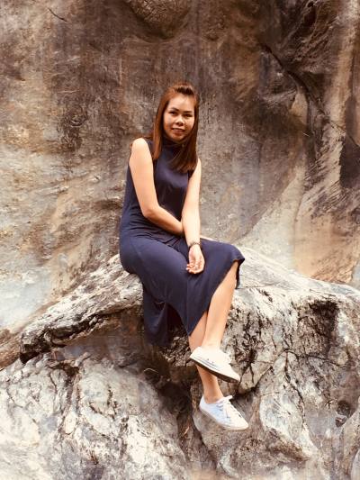 Kamaitorn 46 years บึงนาราง Thailand