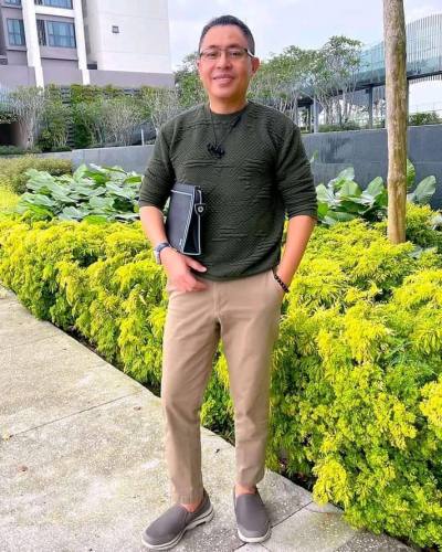 Charone 27 ปี Bangkok ไทย