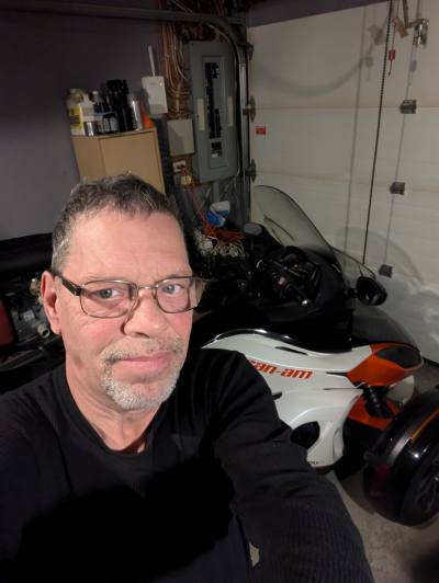 Raymond 63 ปี Ville De Québec Canada