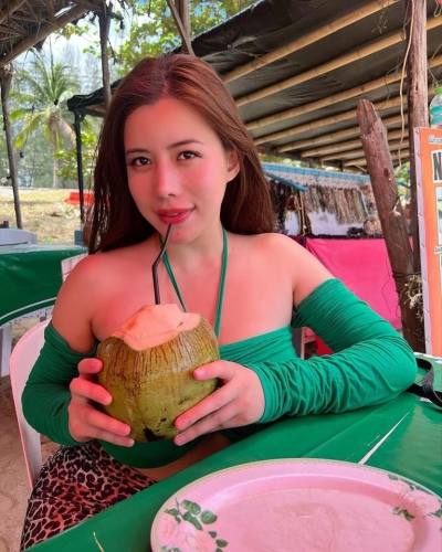 Younaly 40 Jahre Pattani Thailand