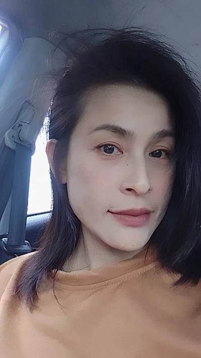 Wunwipa Site de rencontre femme thai Thaïlande rencontres célibataires 27 ans
