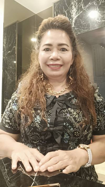Rungrudee 59 years Bangkok Thailand